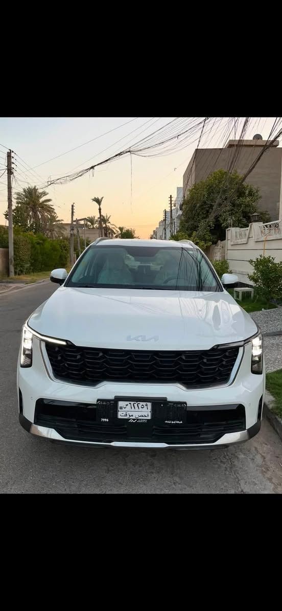 كيا سورنتو موديل ٢٠٢٦ ماشية ١٣ الف سياره اخت لزيرو مواصفات محرك ٦ سلندر داتا شوب ثنين كامرات ثنين ويل ٢٠ بردات ويرلس مرايات شفط لسياره بدون رقم رقمها كامل بس تدفع فلوس لرقم وتستلم لوحة لسيارة سعرها 310 وبيها مجال بسيط عنوان بغداد حي لجهاد 
***********
