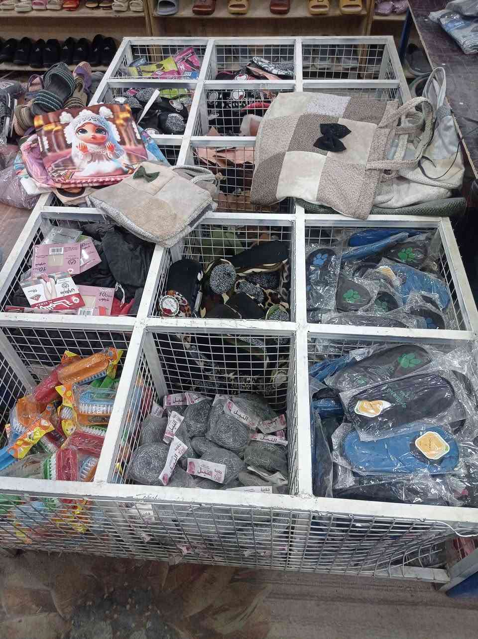 لاصحاب المحال والمجمعات اثاث محل للبيع قفاصه مكعبات حديد عدد 2 للبيع رفوف عدد 2 حماله خشب عدد 1 ميوزه 1 كبير  و 2 اصغار ثلاثتهم رگم حديد طبعا الله شاهد كلهم تفصال وجدد تجي وتشوف بعينك واكيد راح تشتري الغرض من البيع لترميم المحل جددددددد واساعدكم بالاسعار
لاتراسلني وتگلي بيش شراي تعال وشوف بعينك ومتاكد راح تشتريهم يختلفون عن الصور
ابو المصلحه يعرف شلون يفيدنه 
وبالخدمه
مجمع فلس ونص گرمة بني سعيد مجاور عيادة الحاج وليد مباشرة 
*********** واتساب واتصال
*********** اتصال فقط
لاصحاب المحال والمجمعات اثاث محل للبيع قفاصه مكعبات حديد عدد 2 للبيع رفوف عدد 2 حماله خشب عدد 1 ميوزه 1 كبير  و 2 اصغار ثلاثتهم رگم حديد طبعا الله شاهد كلهم تفصال وجدد تجي وتشوف بعينك واكيد راح تشتري الغرض من البيع لترميم المحل جددددددد واساعدكم بالاسعار

