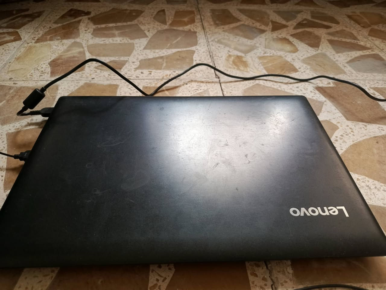 Lenovo 8530 ci5    
. 
 السعر 250 الف قابل للتفاوض مع الحقيبة والشاحن الأصلي  
……………………
 المعالج Core i5-Gen 8  
 ذاكرة الوصول العشوائي (الرام) 8GB 
 التخزين( الهارد) SSD 256GB 
 مقاس شاشة 15.6 انج دقة عالية 
 منفذ HDMI & TYPE C 
 كيبورد  عربي انكليزي ليزر 
الرام والهارد قابل للتطوير 
…………………………………
النظافة شرط اخو الجديد وعل الفحص وين متريد 
فقط البطاريه منتهية مدته
علاء جليل للتواصل ***********-***********
كربلاء المقدسة
