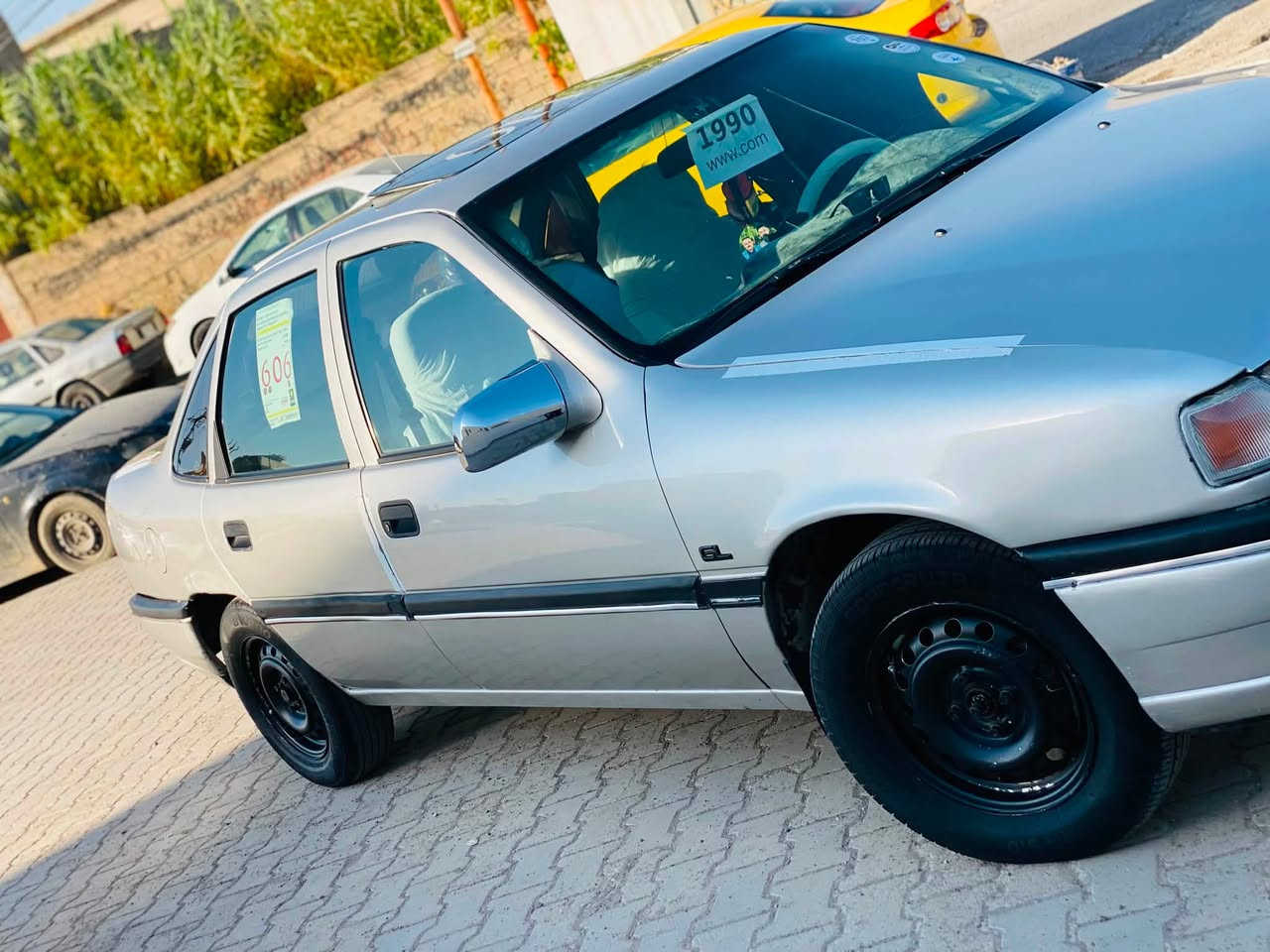 اوپل ڤيكترا
موديل 1990
مه كينه 20وتوماتيك
 سلايت كوشن هيته ر بي ليدارن لوك لوكه
شوين كركوك 
سعر ٤٣$ مجال
ژمارى موبايل ***********
