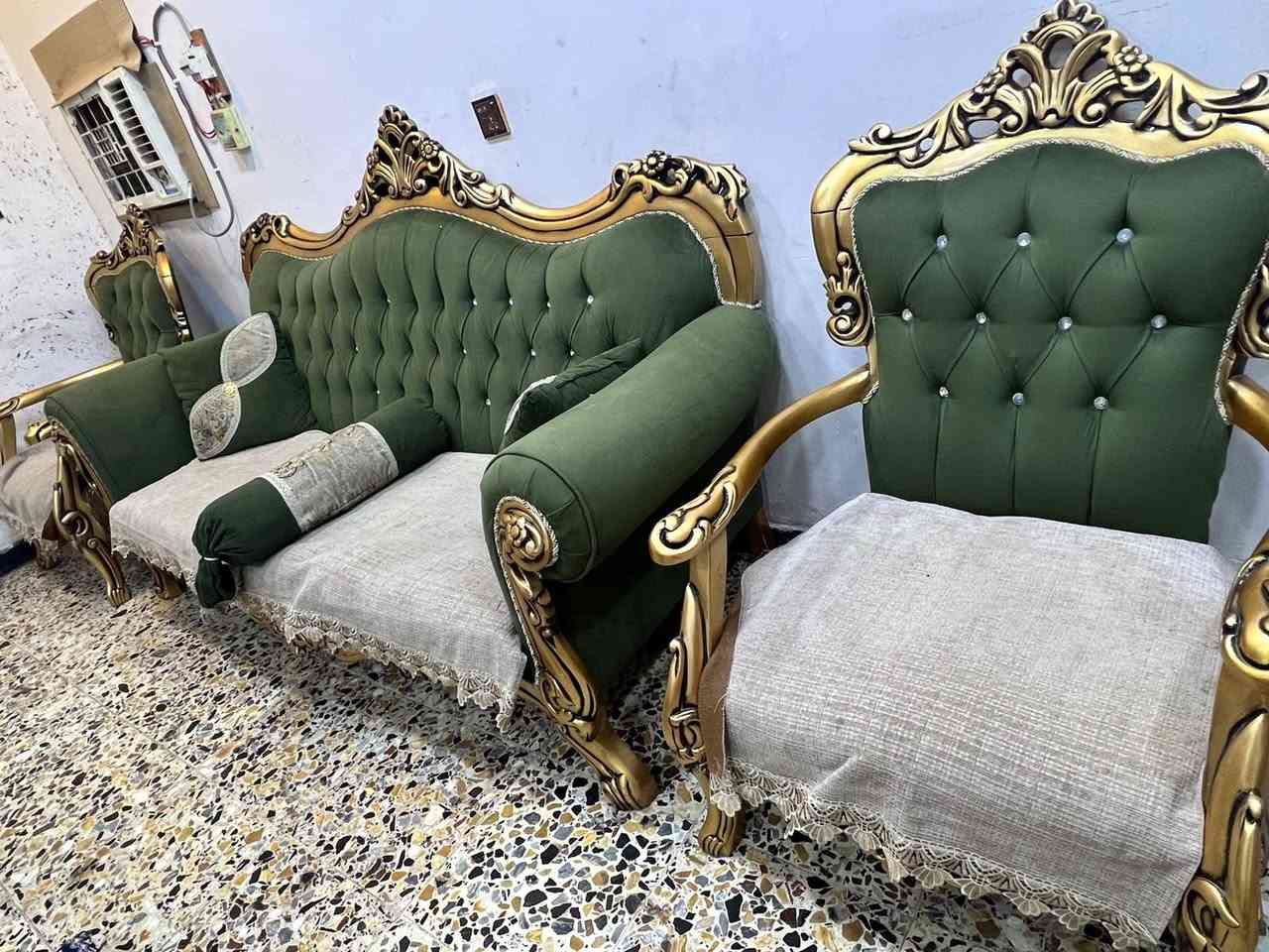 البيع تخم زان تركي سبع مقاعد نظف جدا  سعره 450 وبي مجال رقم تلفون *********** العنوان بغداد الجديدة
