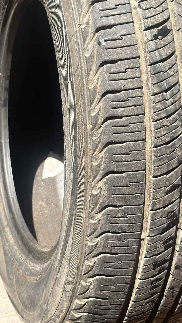 تايرات زوج نضيفات.  ***********
