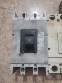 قواطع كهربائية • شغاله