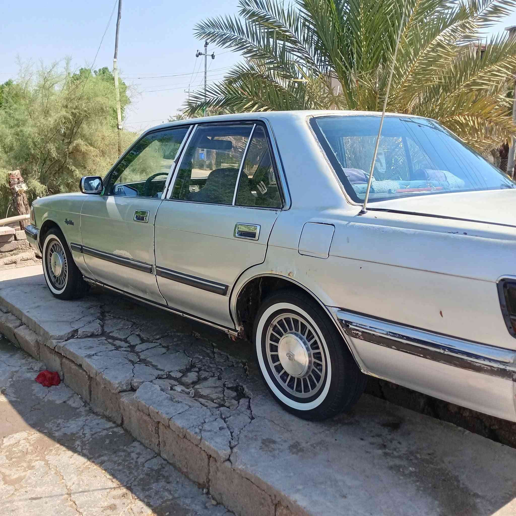 سلام عليكم سياره سيدان ايسر ابلادمديل 89 للمراوس فقط اشعدك سياره نزله بتعليقات ***********
