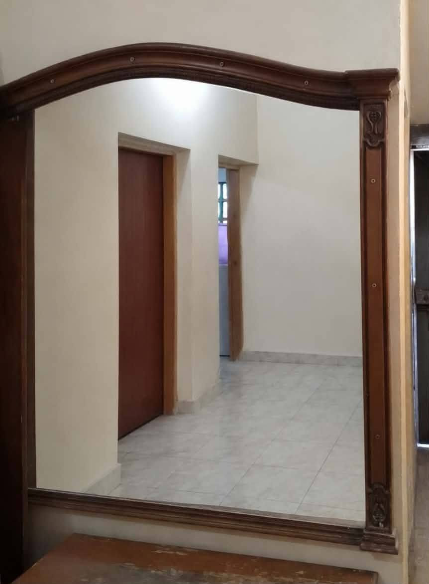 سلام عليكم الكنتور سعره 90 وبي مجال ميز تواليت والزاويه كل وحده بــ30 وبي مجال
المرايا 25 وميز 10
 البوفيه طولها 4 مترات الا ربع سعرها 140 
العنوان/ بغداد قضاء ابو غريب للحجز واتساب ‏‪***********‬‏

