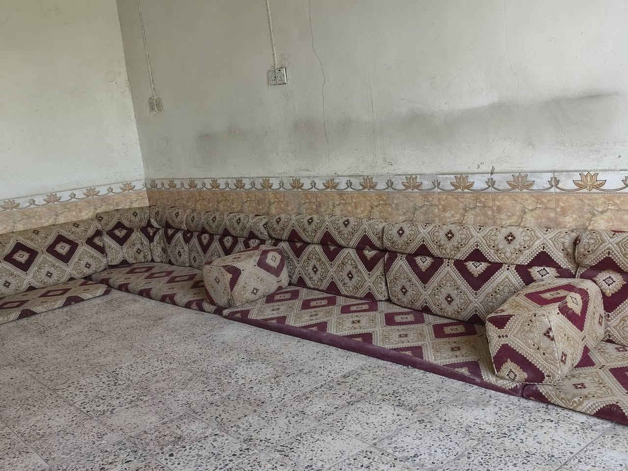 ديوان مستعمل للبيع مرتب
للأستفسار الأتصال على 
***********
