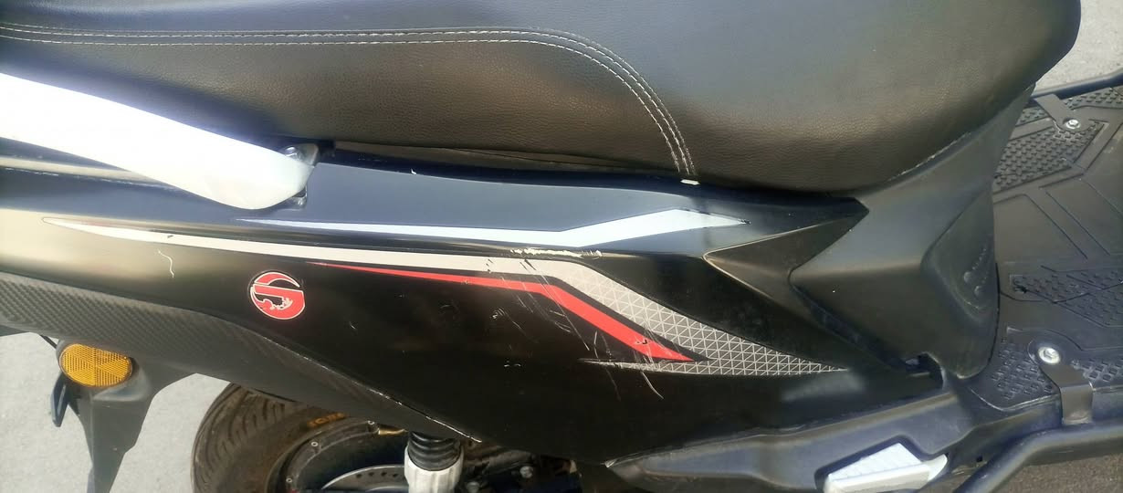السلام عليكم دراجة شحن 8 بطاريات نقص بس بطاريات السعر 800 الف وبيه مجال بسيط رقم الهاتف ***********
