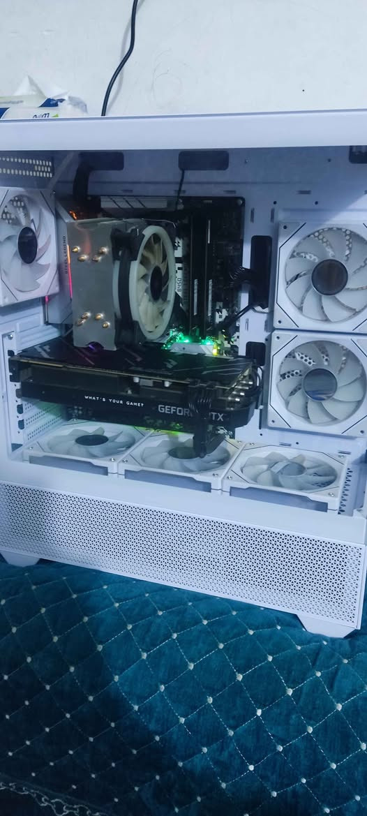 Pc للبيع
كارت شاشه: جلاكسي ماركه سوبر RTX 2070

معالج: رايزن 7. 3700x
تبريد غازي

باورسبلا 750

RAM 16 gb ddr4 3200 
لكسر
 
ssd 256
HDD 1T

M.B B450
حاسبه نضيفه جدا
 مكاني بغداد شعب 
رقم ***********
سعر 750 بيها مجال بغداد, العراق
