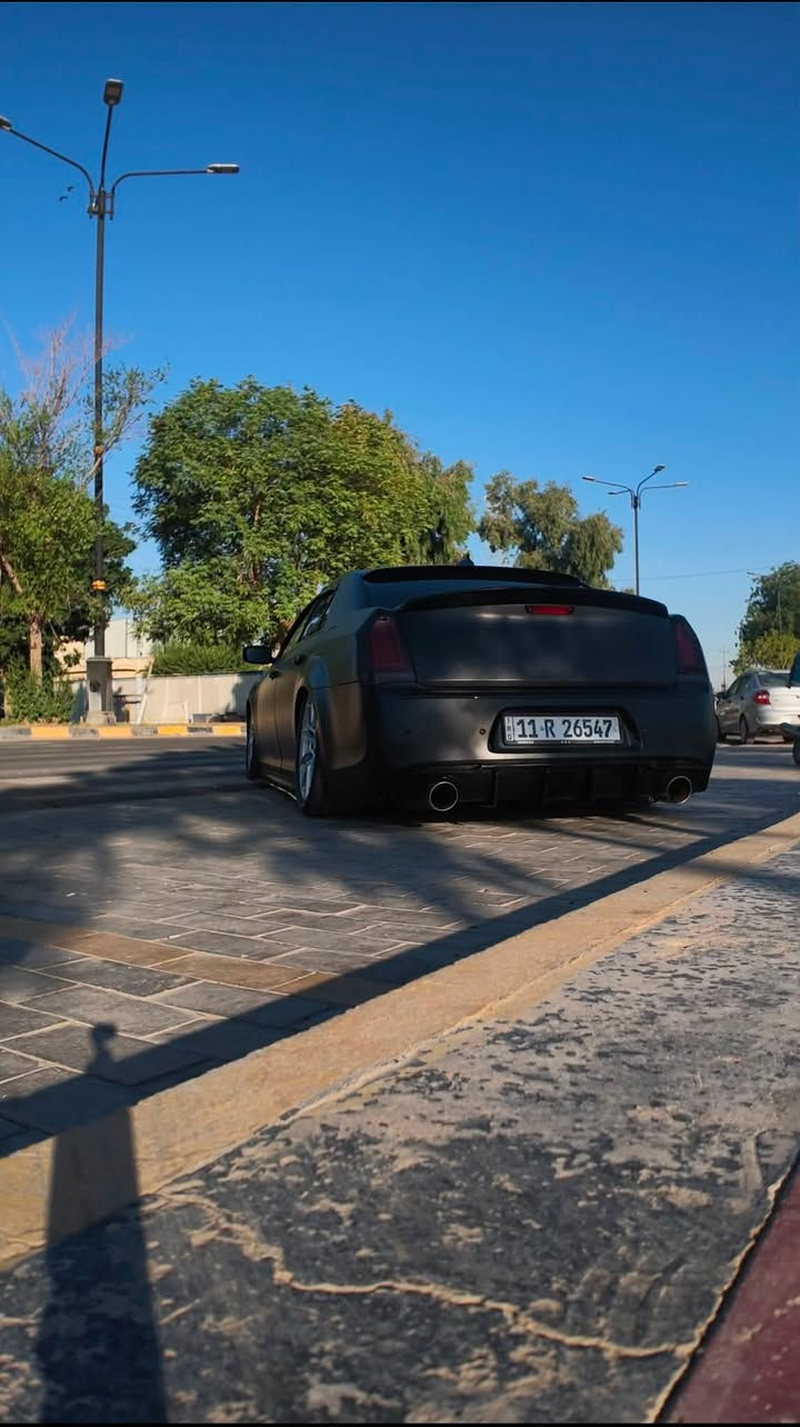 السلام عليكم
Chrysler 300 s 

2021 

5.7 Rt

السيارة ماشية ٨٢٠٠٠ كيلو 

عليها هواي ترتيبات 

١- سقف رولز رويز

٢- لدات متغيرة الوان 

٣- جكات ريمونت

٤-برمجة مكينه سيفتي

٥- تغليف اسود طافي 

٦- لحاية ودوسات ودفيوزر

من الاخير فول ترتيبات 

حادثها: جاملغ نصة وبنيد 

ايرباك راجع سستم 

مكانها: النجف 

سعرها : 245 وبيها مجال بسيط 

***********

***********
