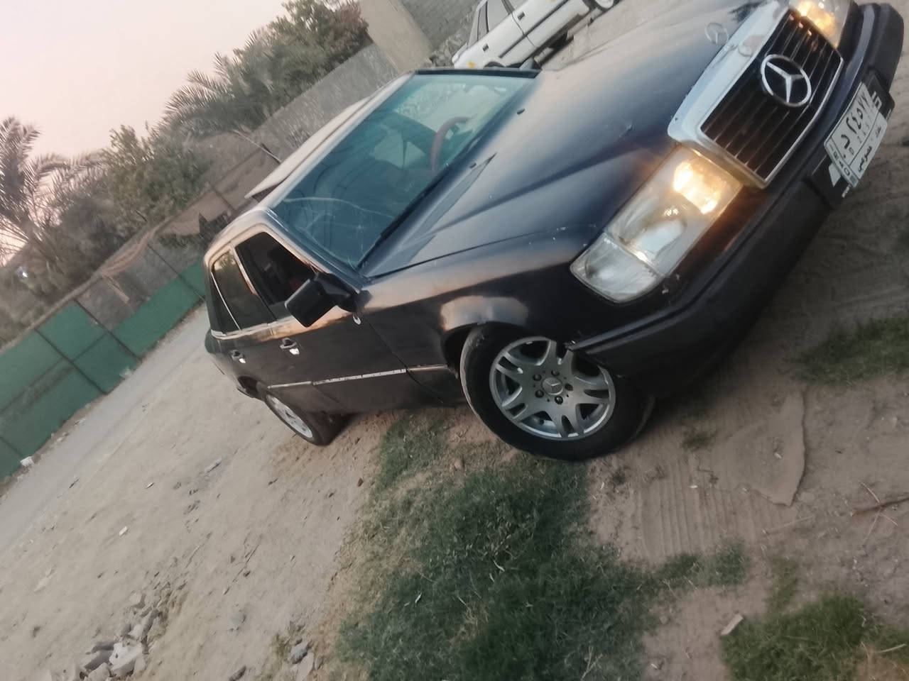 ادمن وافق فدوه سلام عليكم دب موديل 88 كير ومكينه شرط كهربائيات كله شقاله رقم بغداد مشروع وطني سنويه ٢٦ قواعد دبلات يرادلهن تعمير لمامي فقط السعر مناسب تصل ***********
