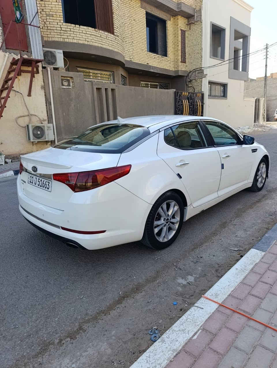 السلام عليكم كيا اوبتيما خليجي موديل 12 سياره جاهزه 
محرك 2000 دوش تبريد ثلج حداديه جديده تخم تاير جديد رقم بغداد دولي تحويل مباشر 
السعر 97 وبيها مجال شراي يتصل 
ملاحظه جاملغ وبنيد مبدلات اصليات بدون صبغ 
والباقي كفاله عامه
مكاني كربلاء حي الفارس الشراي يتصل 
***********
