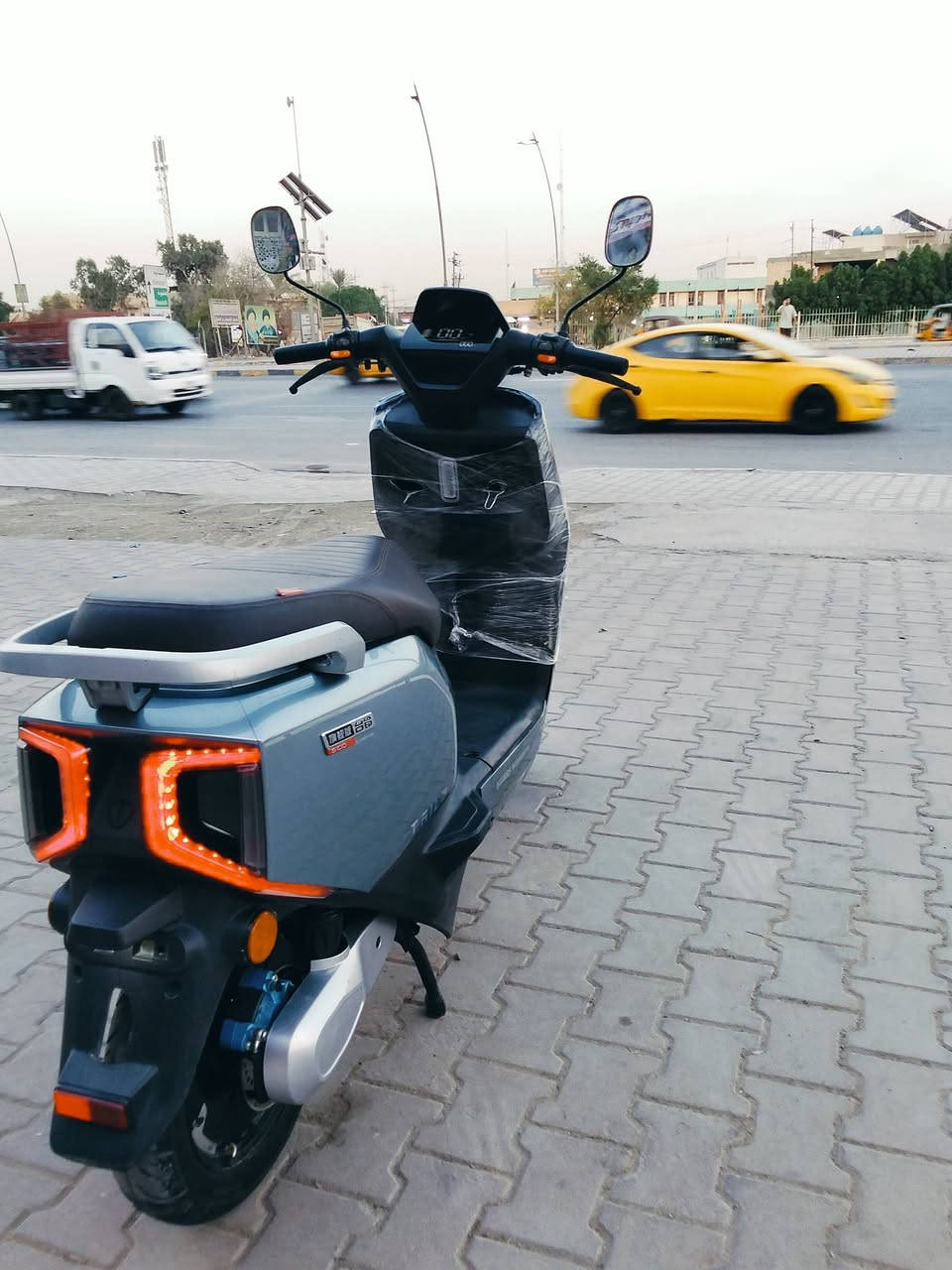 سلام عليكم دراجة شحن للبيع بلاش
نوع تيسلا 

6 بطاريات الكبار جدد

لايت عالي وناصي 

هورن

نضام R  رجوع إلى الخلف 

نظامp

حساسات ابريك امامي وخلفي

جوزه تفصل وناريه 

قفل استيرن 

منفذ يوبيءس 

السعر 540
مكاني/ بغداد/ بلديات 
الإستفسار ***********
