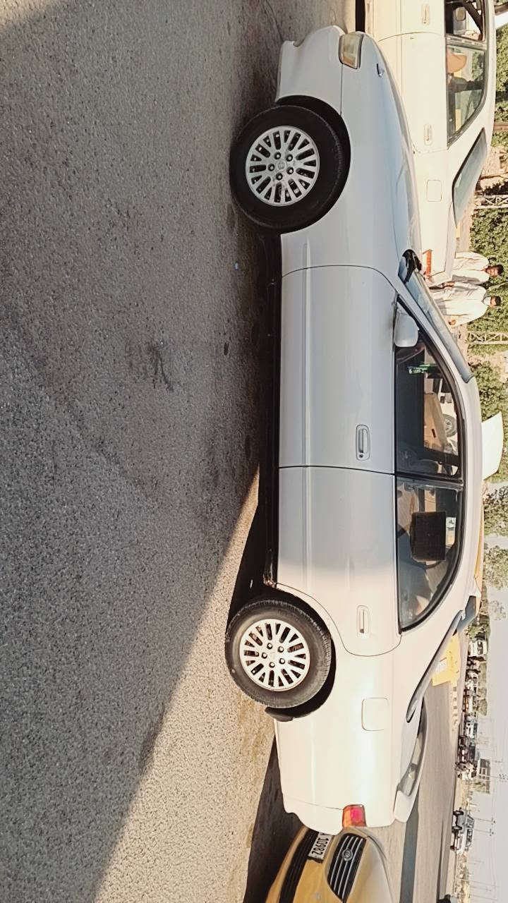 شزر 
موديل 2000
مكينه ونجي سته 
مكفول من كصه وضربه وصوليات 
رقم انكليزي 
مداور ثاني يوم 
تبريد ثلج 
تخم تاير 
سياره جاهزه 
ذي قار  الشطره 

رقم الهاتف واتساب 

***********
