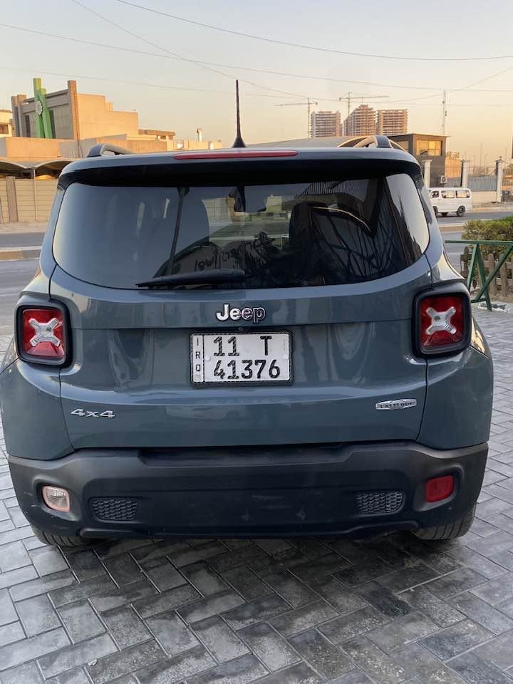سلام عليكم 
Jeep Renegade
موديل 2018 
مكينه 2400 المرغوبه 
ممشه السياره 105000 الف Km
لون اسمنتي مميز 
رقم بغداد باسمي السياره 
حادث السياره جنطه مبدله اصليه نفس الون وهنا بالعراق انطخ الجاملغ الامامي وصبغته نص 
السياره بدون اي دواخل 
مواصفات 
بصمه   بصمه ابواب  تشغيل عن بعد 
مثبت سرعه 
شاشه كبيره 
كامره 
قماره كشف 
كشنات مخمل
تخم تايرات جديد مصار اسبوع من شادهن
السياره كلش حلوه ونظيفه ومناقصها اي شي 
مكان السياره بغداد شارع فلسطين 
سياره رايدها 108 $ وبيها مجال 
***********
