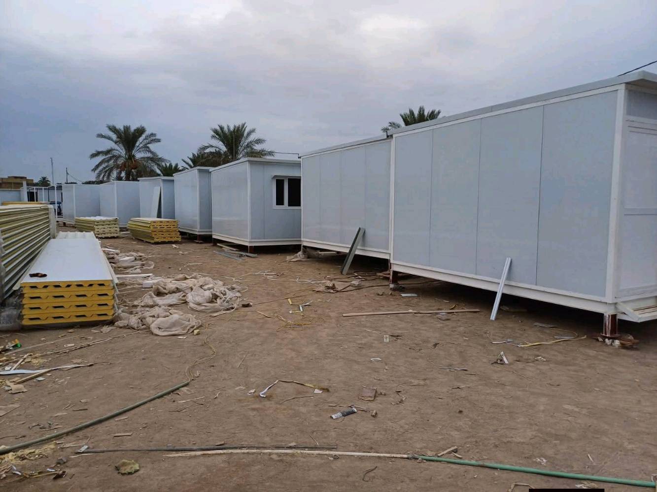 ***********
معمل كرفانات الفرات الهندسي 🏗️✨
لصناعة الكرفانات والمباني الجاهزة 🏢🛡️
​نوفر لك أحدث حلول البناء السريع والآمن بمواصفات هندسية متينة تناسب جميع الاحتياجات الشخصية والتجارية 🚀🔧.
​لماذا تختار الفرات الهندسي؟ 🌟
​🔥 عزل وأمان عالي: اعتماد أفضل المواد المقاومة للحريق والعوامل الجوية لضمان حماية قصوى.
​📐 تصاميم حسب الطلب: تنفيذ كافة الأبعاد والقياسات بدقة عالية للمنازل، المكاتب، والمشاريع الاستثمارية.
​🏗️ جاهزية كاملة: استعداد لتجهيز الشركات والمواقع الإنشائية بالحجم والعدد المطلوب.
​🚚 شحن وتثبيت: نوفر خدمة النقل والتركيب لمختلف محافظات العراق.
​💰 أسعار مناسبة: جودة ممتازة بأسعار منافسة مع عروض خاصة للمشاريع والكميات.
​📍 العنوان: العراق - بابل - أبي غرق
📞 للحجز والاستفسار (اتصال / واتساب):
📱 ***********
📱 ***********
​✨ رضاكم هو هدفنا الأول.. تواصل معنا اليوم لتحويل فكرتك إلى واقع آمن ومتقن! 🤝🤝