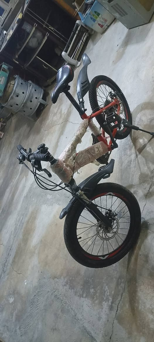 باسكل للبيع اخو جديد حجم 20 سعر 65 بي مجال شراي تعال خاص او اتصل ***********
