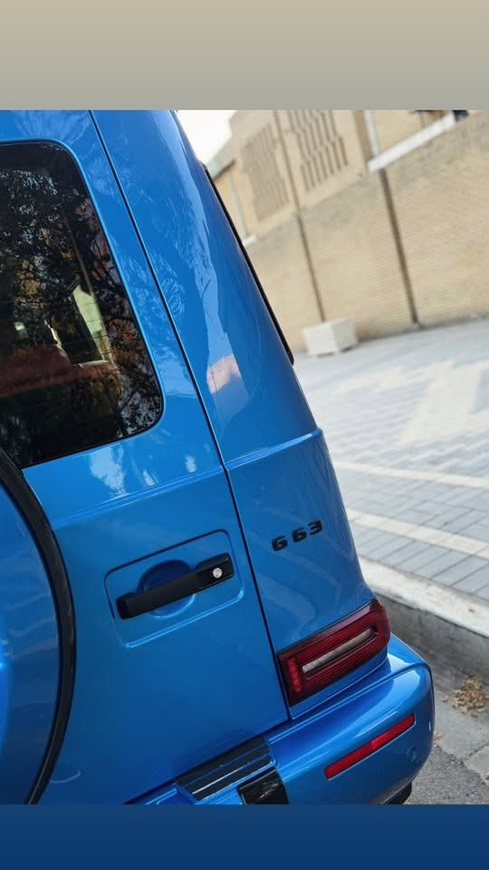 مارسدس بنز جي كلاس G63 موديل 2023
وارد الماني ضمان بصمتين كفاله عامه مغلفه
بالكامل PPF رقم بغداد ماشيه 37 km فول 
كاربون فايبر مواصفات عاليه الون بيبي بلو 
مميز جدا مكانها بغداد ..... ✨🍂

المواصفات 
بصمه 
سلايد 
داخل احمر بلاد 
حزام احمر بلاد 
كشنات حضن 
عدد شاشات 3 
ستيرن AMG 
كراسي تدفئه
كراسي تبريد 
كراسي كهرباء 
نقطه توقف ذاتي 
عدد كامرات 5 
الى اخر معروفه مواصفات 
----------------------------------------
📍جميع التفاصيل مذكوره بالمنشور اقره يله تتصل
مكانها بغداد ترهم بيع او مراوس حسب القناعه الشراي
الهاتف : ***********
