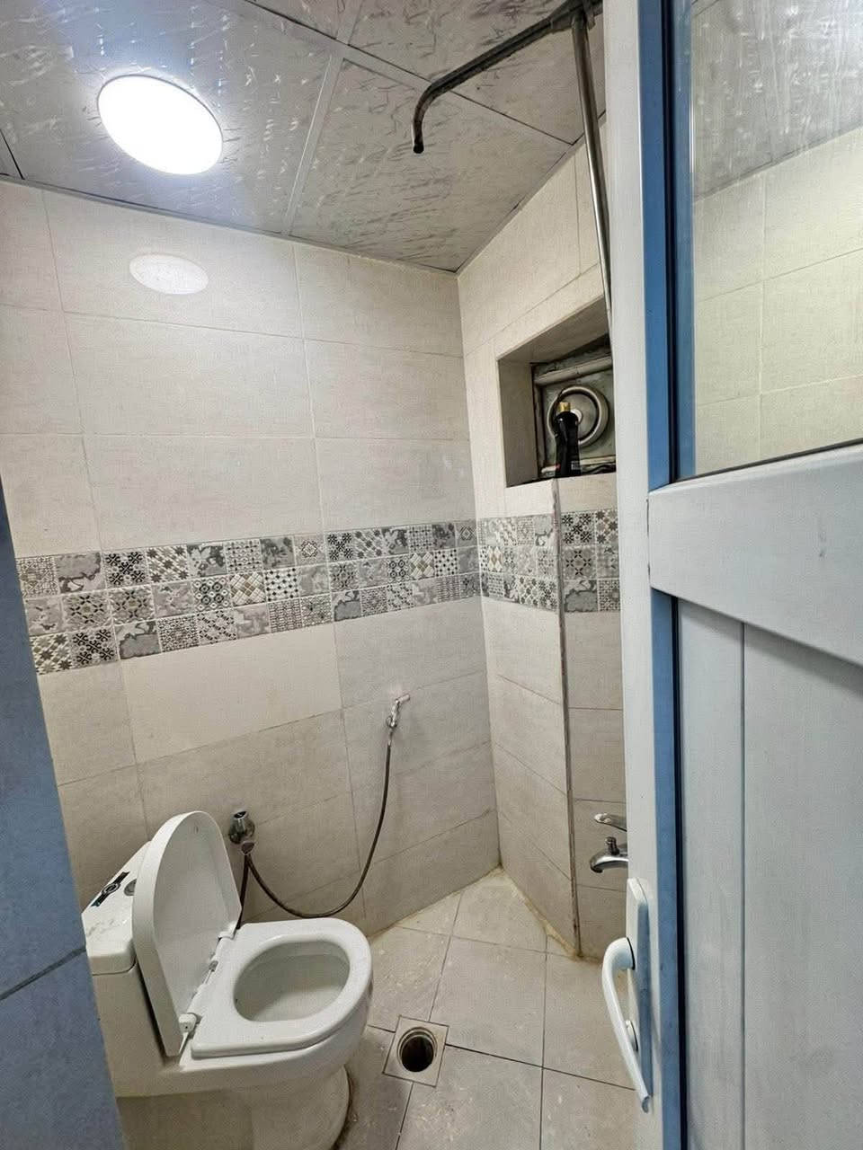 🏠 للإيجار في السيدية – شارع النخيل
📐 المساحة: 200 متر
🏢 الطابق: الأول
🛋️ صالة
🍳 مطبخ
🚿 خدمات

💰 سعر الإيجار: 550 ألف دينار عراقي

📍 الموقع: السيدية – شارع النخيل

📞 للاستفسار:
***********
***********

🏢 مكتب الرواد للتطوير العقاري
