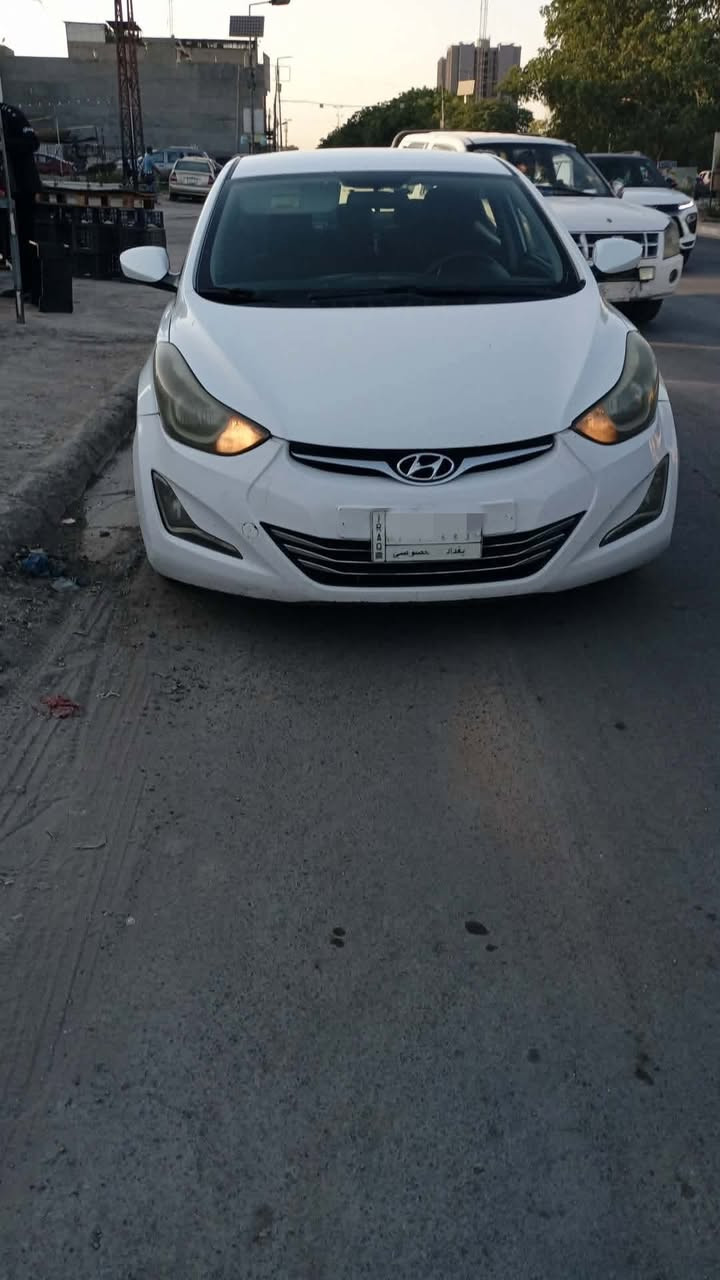 النترا موديل 2015 وارد كندي محرك 2000 دوش المرغوب رقم بغداد ماشية 168 الف كيلو متر بيها قطعه وحدة فقط البنيد مبدل السعر 112 للاستفسار اتصل ***********
