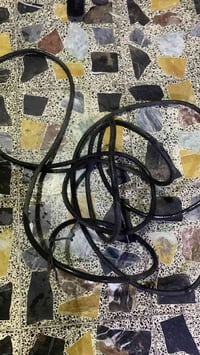 سلك برتقالي 2×1.5 25م • سلك أسود 3×6 8م • مستعجل
