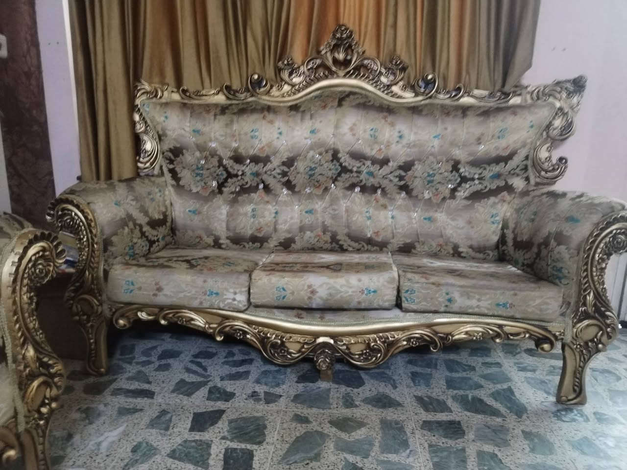 كنب • نظيف ٩٠٪ • الرايسة مال عبيدي