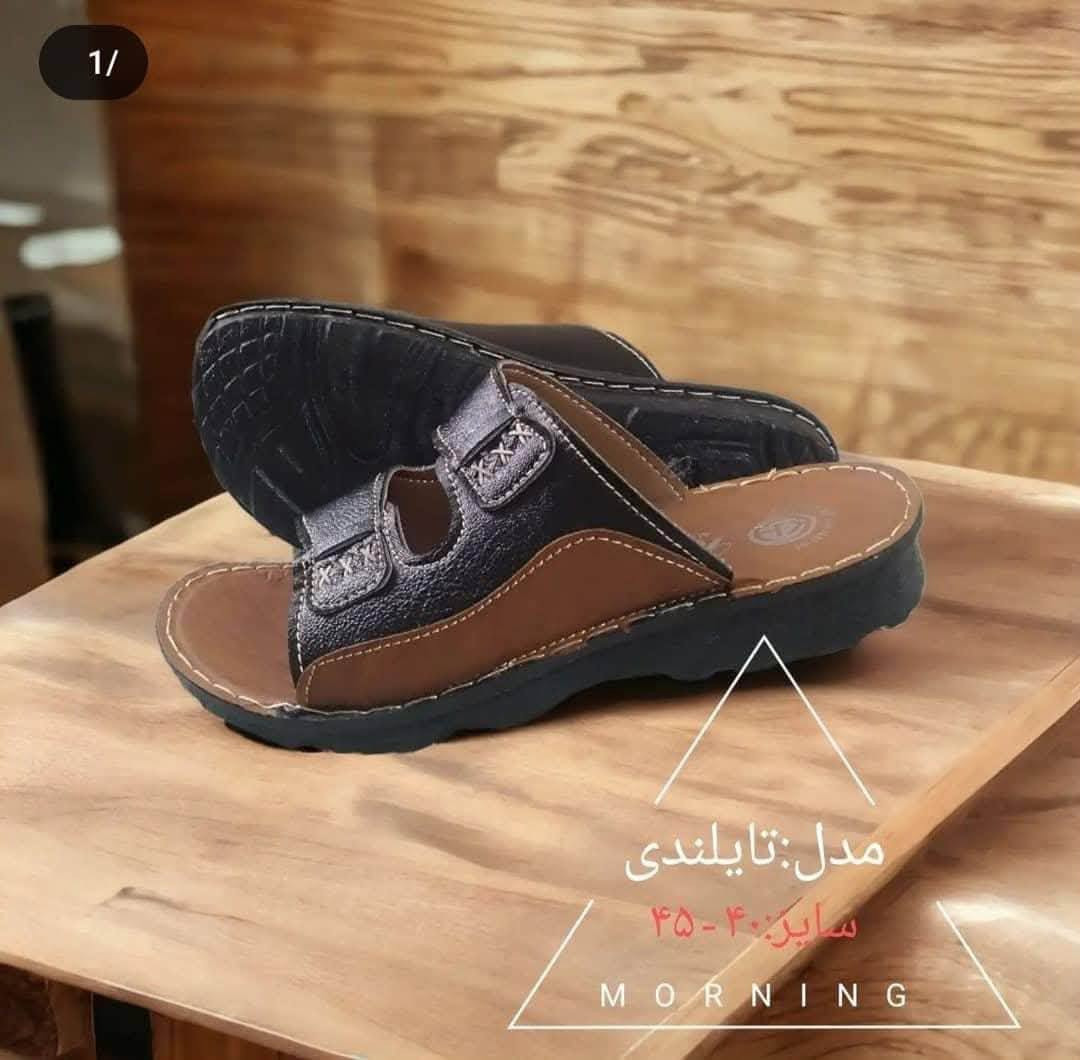 سعر الدرزن 23000    الف شحاطة رجالي خفيفة ريشة مخيط تعبئة الكارتون 24 زوج متوفرة 100 كارتون   ***********

نص مكتوب في الصور:
- مدل:سپهر سایز:45-40
- مدل: سپهر
- سایز: 45-40
- مدل:ارش
- مدل: ارش
- 1/
- مدل: تایلندی
- سایز: ۴۰ - ۴۵
- MORNING