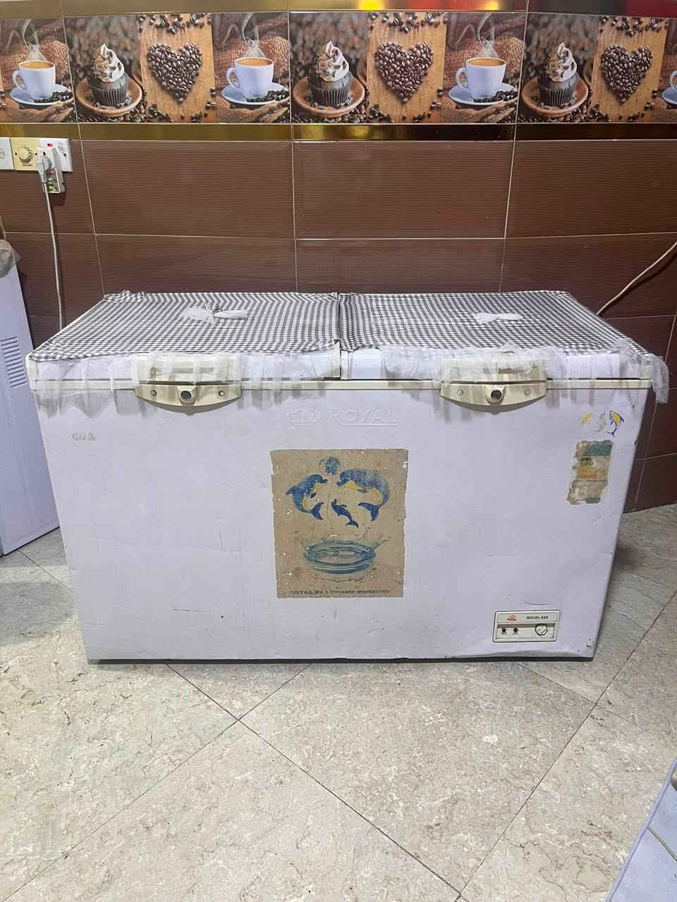 مجمدة للبيع شغاله ونظيفه مكانها بغداد العبيدي قرب سوق العبيدي 
***********
