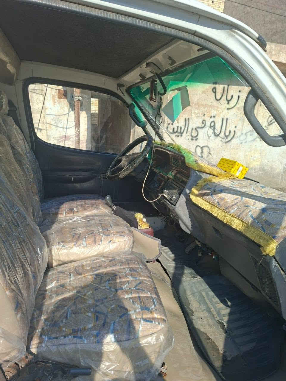 السلام عليكم جنبي ٢٠٠٨ رقم انكليزي رقم شاصي حديد كامله سعر ٤٤ وبيها مجال اي استفسار ***********

