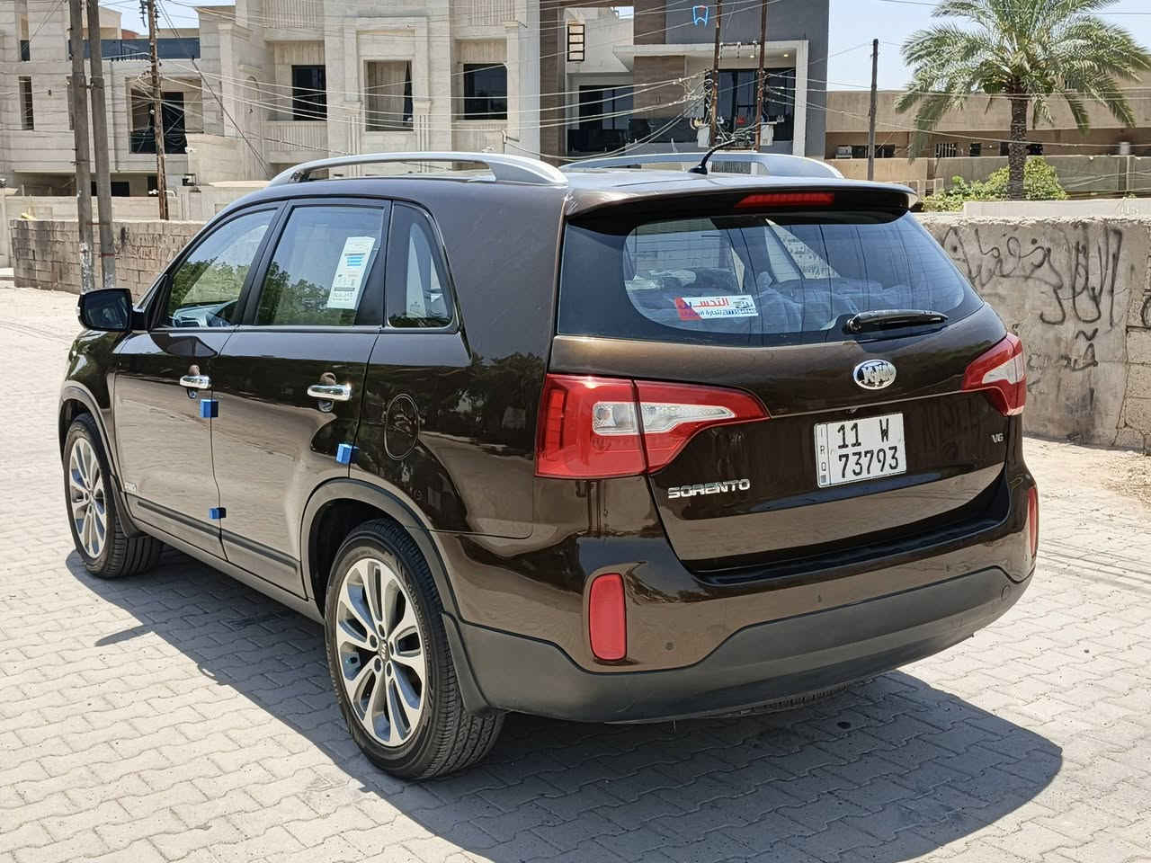 سلام عليكم سورنتو 2014 بسمي تحويل شوكت ما تريد السياره اكويتي فول للخير معروفه مواصفات الكويتي  السياره جديده مكينه3500 كير 8 سرع بحال منتازه صدر جديد تخم تاير صار اسبوع من شديته السياره داخل غرميدي مابيه نقص برغي السياره حيل نضيفه وبل عافيه هل ياخذه السعر 160وبيه مجال حك جيتك واني خادم مكاني بغداد الجديده *********** ملاحضه السياره بيه مواصفات كلش هواي
