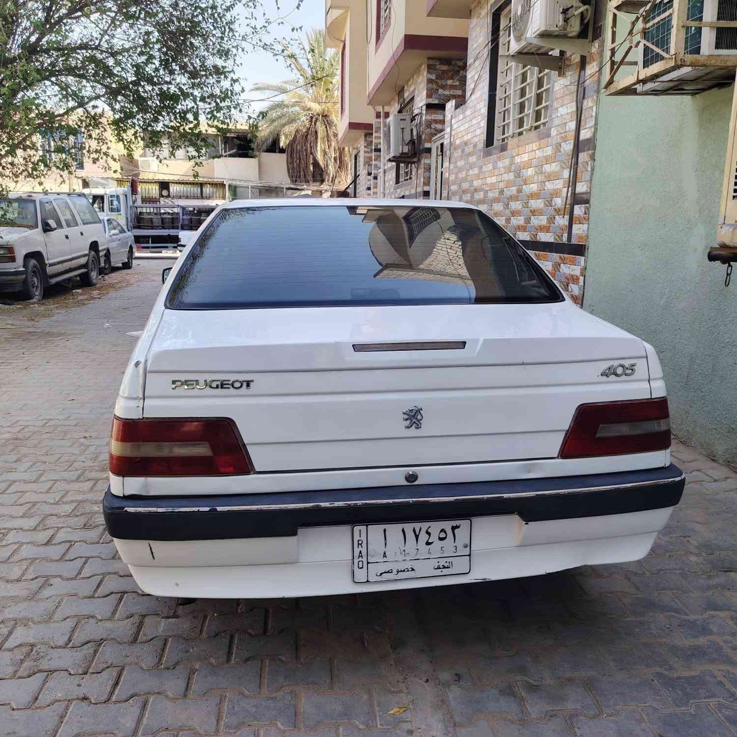 سلام عليكم بيجو 405 لميس موديل 2013 سياره جاهزه السنويه تسقط لل 29  راعيه  يريد  مداور  السعر 42 وبيه مجال بسيط نجف حي القادسيه قرب مطعم فؤاد السيلاوي 
***********
