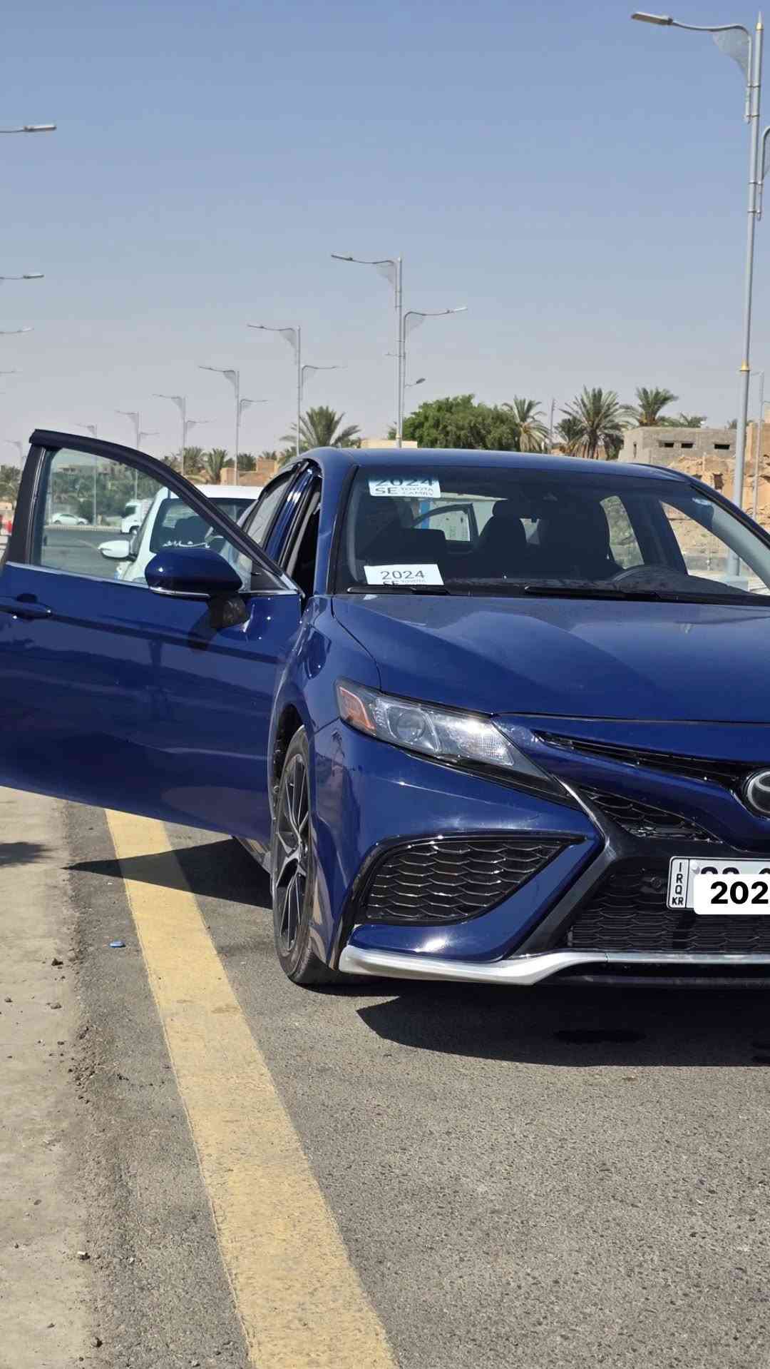 السلام عليكم 
للبيع كامري 2024
فول عده الفتح والبصمه
فئة  SE
 للاستفسار اكثر اتصل
على رقم ***********
السعر خاص

نص مكتوب في الصور:
- 2024 SE TOYOTA CAMRY 2024
- 2024