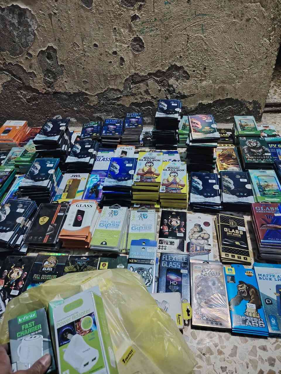 السلام عليكم عندي وجبه مال لزكات ماركه يعني مشكل تغريبن بيهن ٧٠٠ لزكه وياهن درع مال حمايه كامرات وذبهن شاحنات مال سياره ولبهن جم قطعه شاحنات للببع السعر ا ٢٠٠الف شلع البيع حتى الدرع مال حمايه بيهن ٤٠ قطعه @@والشاحنات العنوان بغداد مدينه الصدر موبايل *********** @
