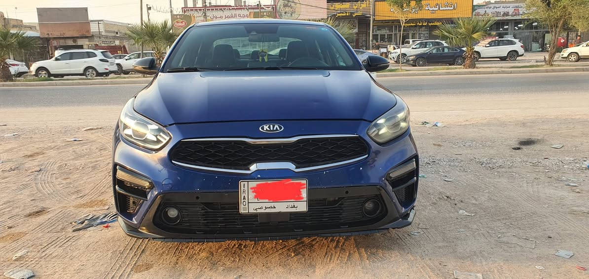 سيارة كيا فورتي GT (Kia Forte GT) موديل 2021 موعقين سنتين وتصبح حرة وكالة عامة مع تنازل

​المحرك: 1.6L T-GDI تيربو (محرك بلادي ممفتوح نهائياً).

​القير: أوتوماتيك دبل كلج  (بلادي ممفتوح، يحتاج تبديل كلاجات فقط ).
فول مواصفات أعلى فئة GT.
​الداخلية: شاشة كبيرة، بصمة تشغيل والدخول الذكي، مقاعد رياضية،  تدفئة تبريد للمقاعد نظام صوتي مميز ( هارمن كارد) ، كاميرا خلفية وحساسات.

​الأنظمة: وضعيات قيادة متعدّدة، نظام تثبيت السرعة، وأنظمة أمان متكاملة (ABS / ESP).
​الضرر: حادثها جاملغ أمامي فقط (موضح بالصور مرفقة مع المنشور).

​للتواصل والاستفسار:

​رقم الهاتف / واتساب: [***********]

​المكان / المحافظة: [النجف]

​السعر: [السعر المطلوب  120 ورقة / قابل للتفاوض البسيط]

