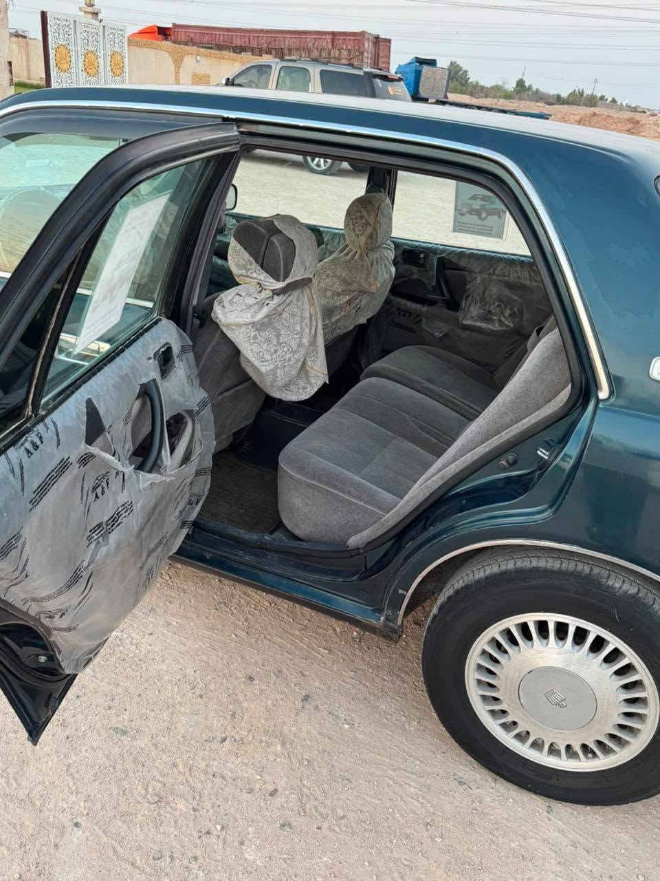 السلام عليكم 
 سياره للبيع راس الثور تكم  سياره جديده مكفوله من كصه من نقل جثه من حادث من صبغ سياره بيه جراد شويه فقط جديده معنى كلمه محرك 2500 كير جديد 
السعر 87 بيه مجال طيبين
***********
