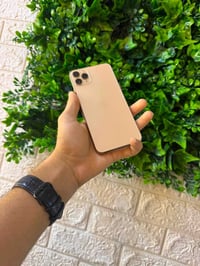 ايفون ١١ برو ماكس ٢٥٦ • ذهبي • تكريت