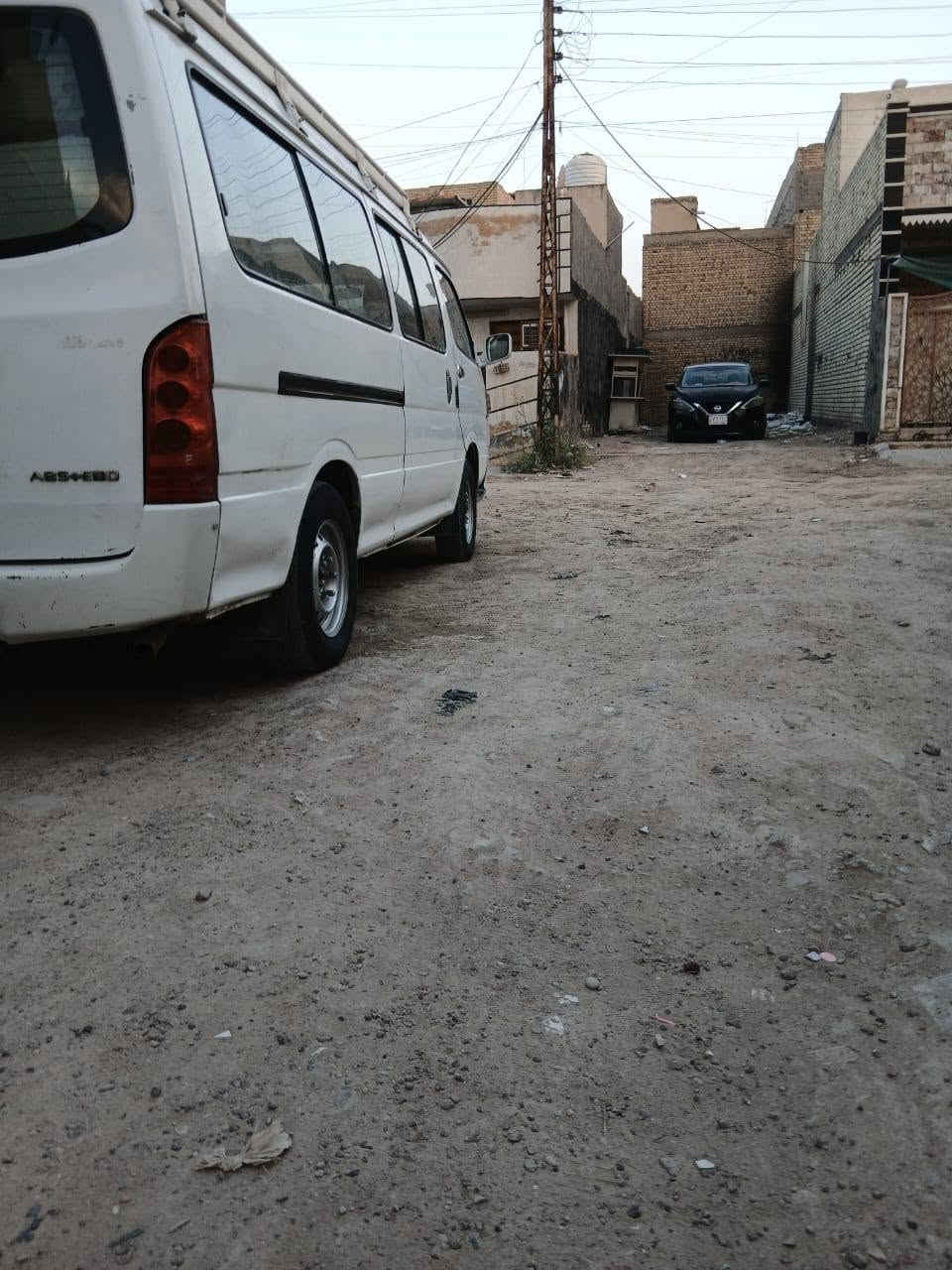 السلام عليكم سياره جنبي للبيع سياره محوره ونجي كاردن ياباني كير ياباني السياره مال جناي ميزانيه وبلنس كله جديد ناقصها بوربرينات ودوشمي تائرات جديد س كهربائيات جديده سعرها 85 وبيها مجال سياره مكانها بغداد الحسينيه
