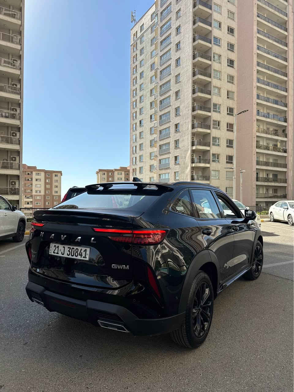 * 4WD
* HUD شاشة عرض على الزجاج
* كاميرات 360°
* Adaptive Cruise Control
* Blind Spot Detection
* Lane Keep Assist
* Autonomous Emergency Braking
* Auto Parking
* مقاعد أمامية تدفئة + تبريد
* مقاعد كهربائية
* فتحة سقف كهربائية
* باب خلفي كهربائي
* عجلات 19 إنش
* Apple CarPlay وAndroid Auto
* شحن لاسلكي
* 7 Airbags
* نظام صوت 8 سماعات
 فول فول مواصفات 

*********** السليمانية, العراق
