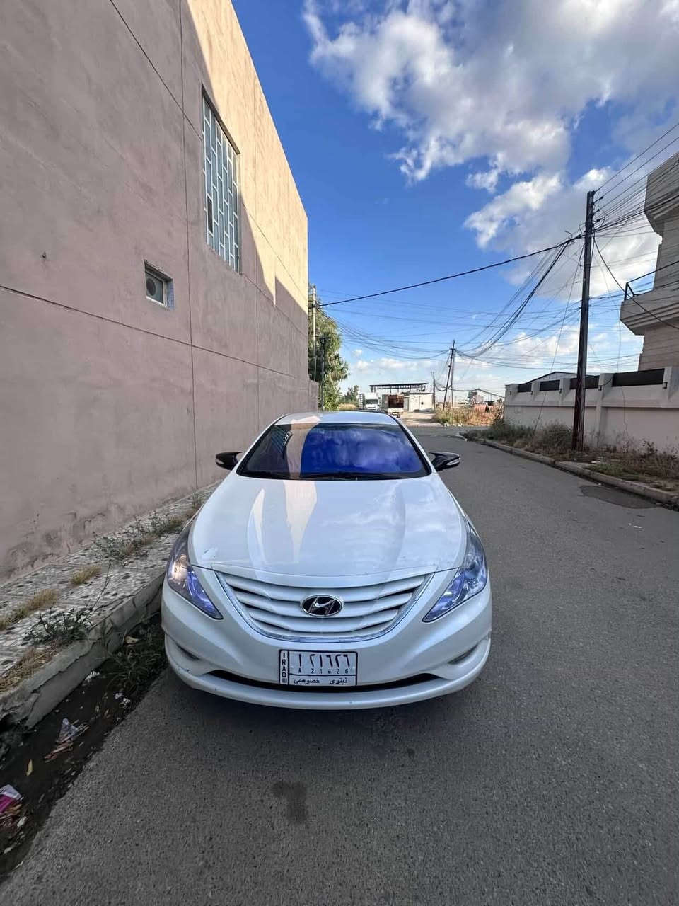 سوناتا ٢٠١١
مكينه ما مفتوحه ٢٤٠٠ خليجي 
منظومه غاز حكومي مو تجاري 
بدون ضرر 
ماشية ١٤٣ الف
بس السقف مروج  شوية
رقم نينوى 
قفل ٩٥
***********
***********
