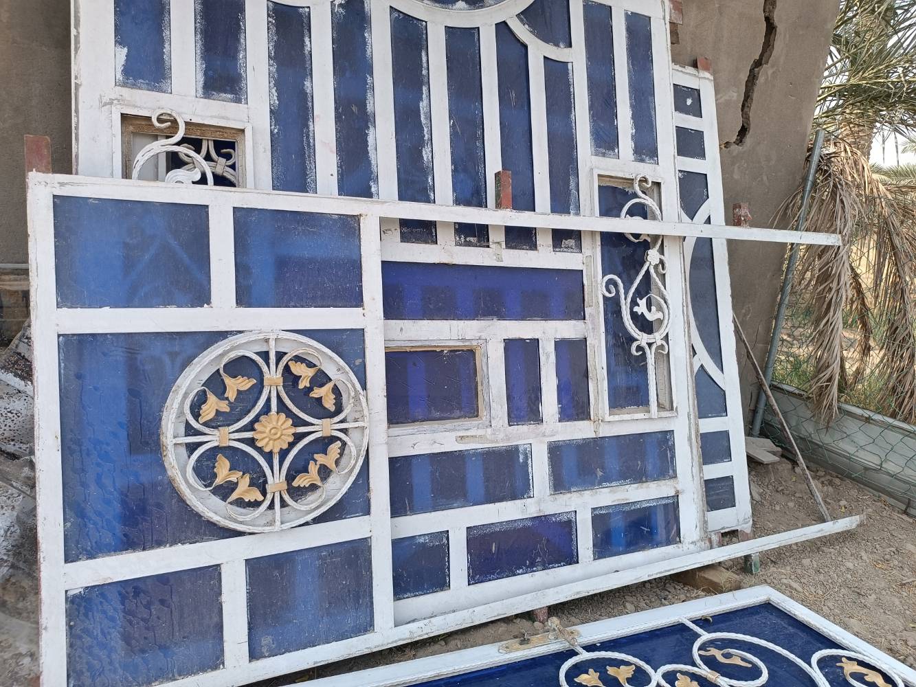 أبواب وشبابيج • باب حديد • شبابيج مزخرفة