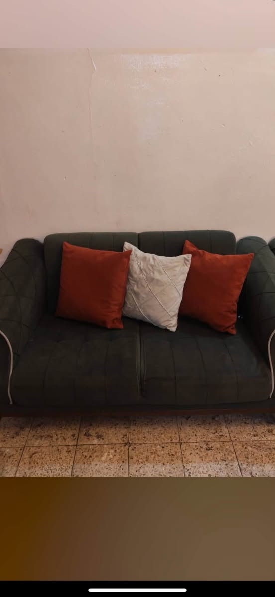 يحتاجله بس غسل
***********
السعر 350
