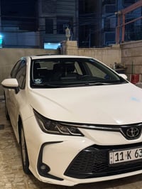 تويوتا كورولا  2025 شكل الخليجي فول مواصفات محرك 1800 هايبرد  رقم بغدا...