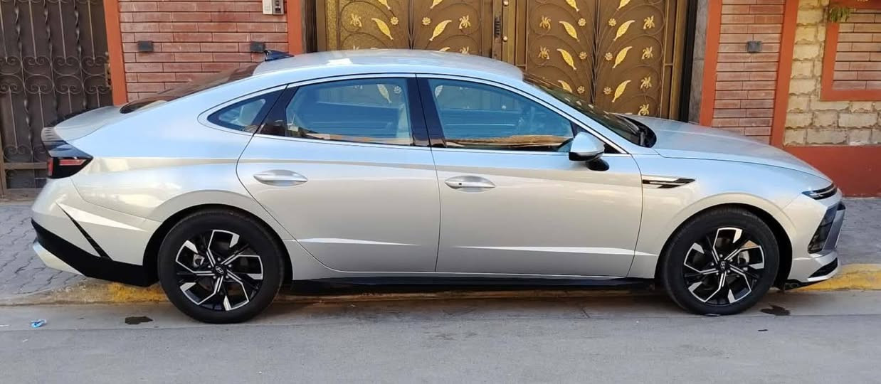 السلام عليكم 
سوناتا 2024 فئة SEL 
بصمه رادارات جانبيه وامامي كرسي كهرباء محرك 2500 CC 
السيارة ضررها قبغ الجنطه مبدل والجاملغ الخلفي الايمن مصبوغ حوض السبير سليم والشواصي وبدون ضرر ايرباك السيارة داخله بكتاب شهداء بأسمنه ومرقمة بغداد / السعر 156 $ 
للاستفسار  ***********

