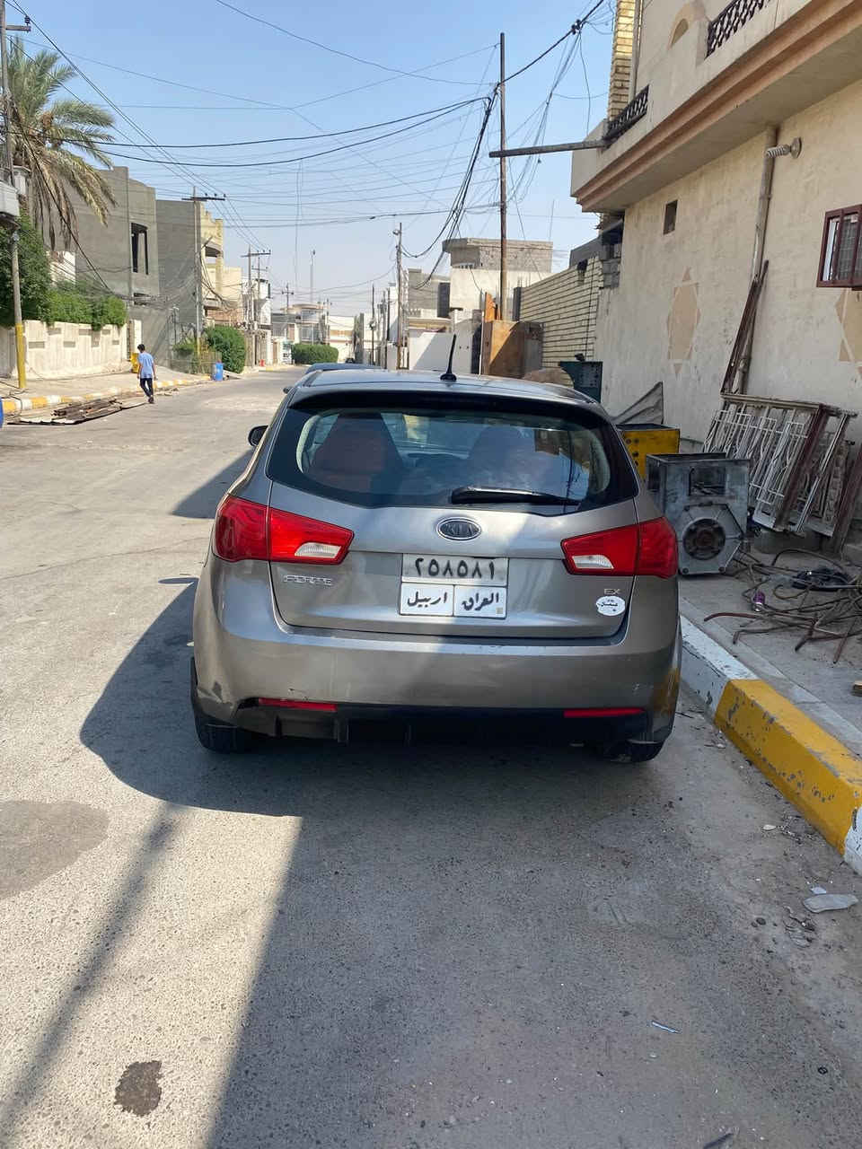 فورتي ٢٠١١مثل ماموضح بل صوره كير ومحرك خير من الله تبريد ثلج السعر ٦٥ بيها مجال بسيط وترهم مراوس ***********وتساب فقط
