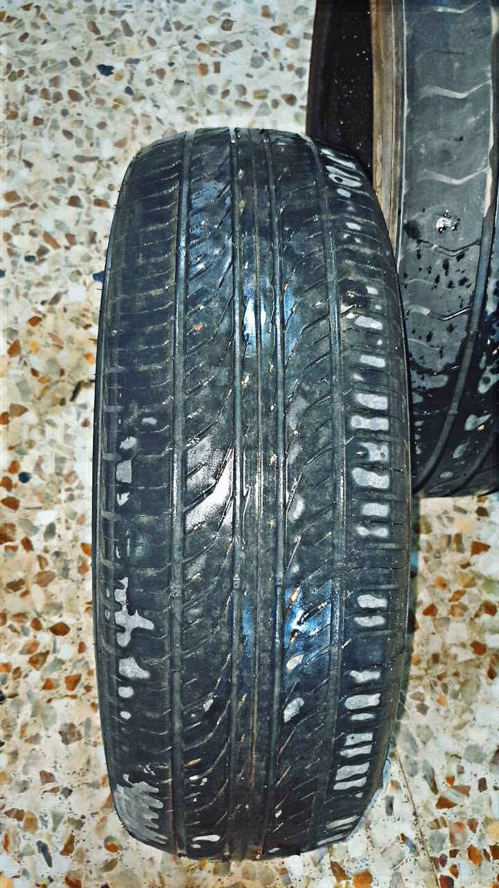 السلام عليكم شباب 

⚜ تايرات زوج نص عمر 275/40/20 
⚜ تاير تك 225/65/17 
⚜ تاير تك 315/35/20 
🚕 توصيل لكل المحافظات ✅
📍مكاني صلاح الدين _ الدجيل 
📞 *********** واتساب 
📞 *********** اتصال
