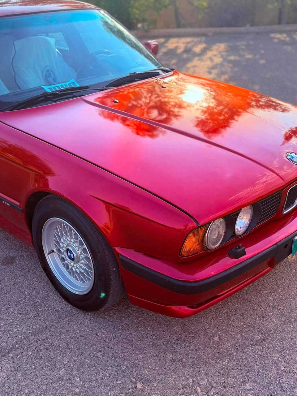 سەرەتا بەناوی خودا
BMW/ 1990/520/
گێرعادی 🕹️٥٢٠
جوارجام کارەبای ئارم پلاستیک هەولێر بەشەرت 
تاعمی پێشو پشت mتازە کراوەتە سەری 
جوار تایەو ویلی لۆکی لە ژێرە ویل حەسیر 
پەمپ عامە بۆجوانی بێڵێدران 
رەنگی هەناریەکی زۆر جوانە 
گێرو مەکینەی بەشەرت لۆک
سەیارەکە کامڵ مەسرەف کراوە 
تەقەو رەقەی بەشەرت.
نرخی/22‌‌ $/ گەڵاو مامەڵەیەکی کەم 
/ژم)(***********) واتسئەپو ڤایبەری لەسەرە،
