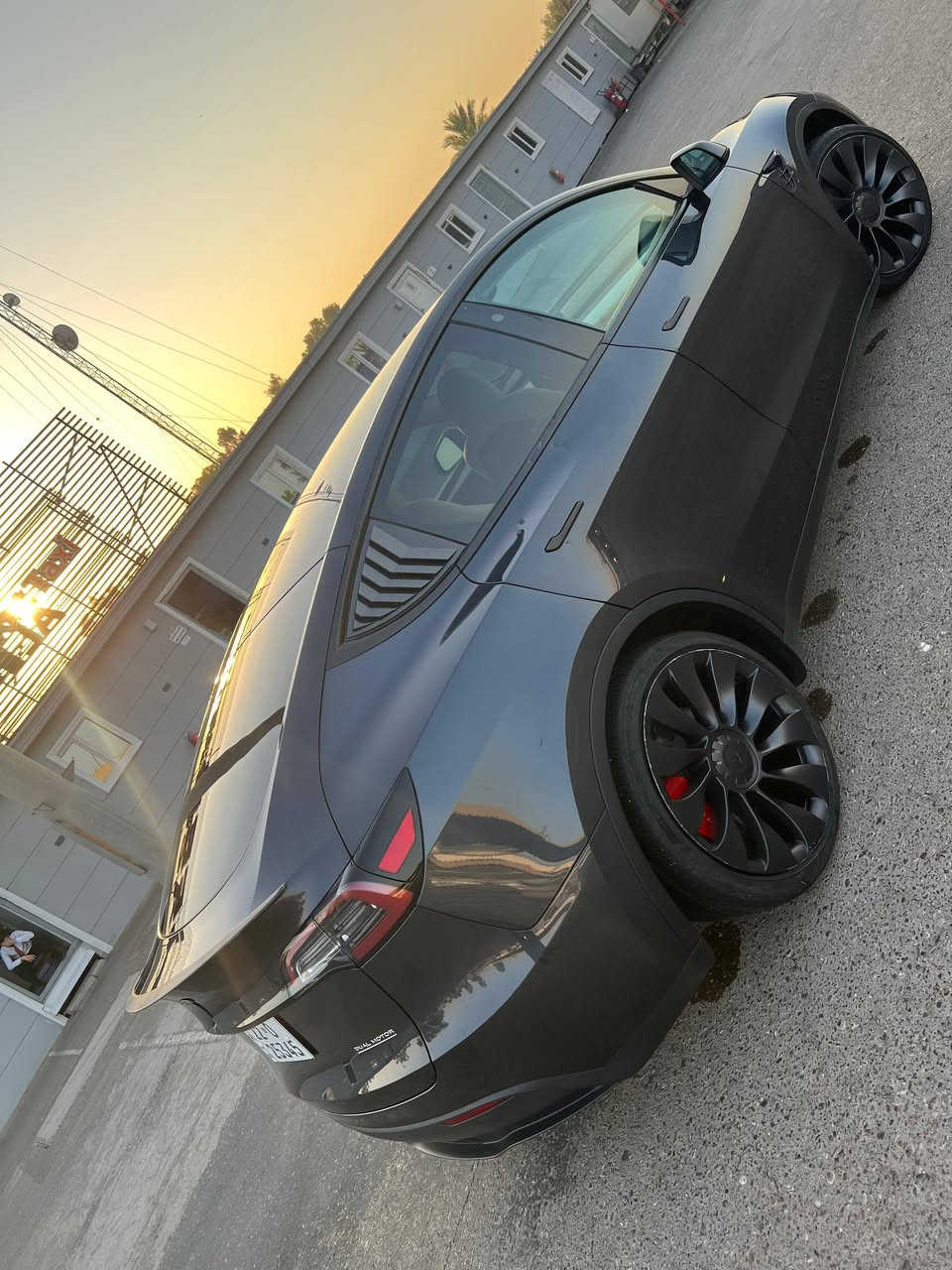 السلام عليكم
♦️ للبيع فقط Tesla Model Y بيفورماس اون لاين 
♦️ اخر تحديث
🔷 رقم اربيل بأسمي شرط التحويل 
🔷 الموديل : 2024
♦️ ماشيه   : 10 ميل
🔷 فول مواصفات بيفورماس
♦️ داخل ابيض
🔷 تحكمات ستيرن
♦️ كشنات كهربائية
🔷 كامرات محيطيه
♦️ الدفع: رباعي
♦️ دبل مطور
🔹 كهرباء بالكامل 100%
♦️ تسارع قوي واستجابة فورية
🔹 مدى ممتاز للشحنة الواحدة 550 كيلو متر
🔷 حادثه : صبغ بنيد فقط
♦️ رقم شاصي : 7SAYGDEF0RA331193
🔷 اي نقص مابيه تستلم جاهز
♦️ السعر:215 بيه مجال شرط مالتك بيفورماس هيج سعر
🔷 مكان سياره بغداد الكرخ ابي غريب

📞 *********** وتساب
