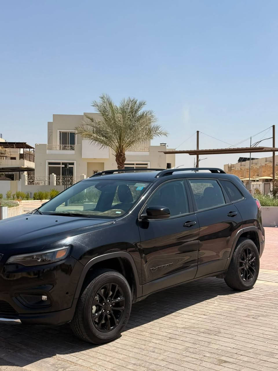 سلام عليكم   عندي جيب شيروكي موديل 2023امريكي صبغ جاملغ امامي  رقم بغداد بسمي تحويل ثاني يوم سياره فول بصمه تشغيل عن بعد حساسات امامي خلفي رادارات جانبي كير محرك شركه  للبيع او مراوس حسب  القناعه الاستفسار *********** مكان سياره بغداد بل كرخ
