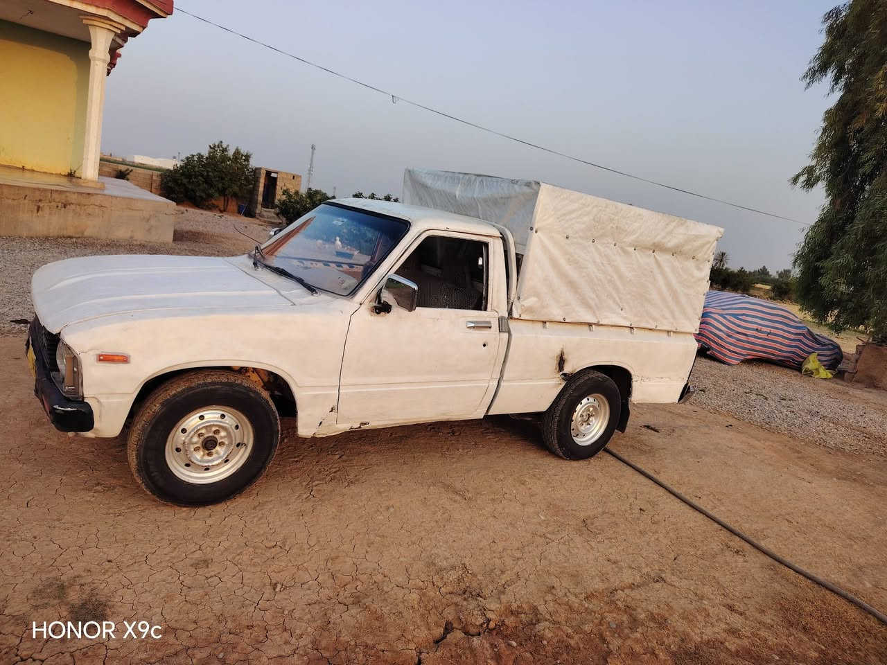 سلام عليكم سياره البيع بيكم موديل 80 كير محرك كلو شرط تيرات اربعه جديد صدر جديد بتري جديد كهربايات كلهه شقاله رقم التأميم السعر ١٥ وبيه مجال شي قليل العنوان كركوك الحويجه الاستفسار تصال على الرقم ***********
