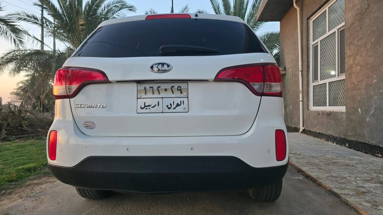 سورنتو ٢٠١٤ خليجي مكينه ٤س جاهزه 
تخم تاير جديد 
حداديه جديده 
مكينه جديده وبلاديه ما مفتوحه 
السعر ١٤٥
بيها صبغ شبر فقط والباقي كفاله
ما نتواجد فيس 
***********
