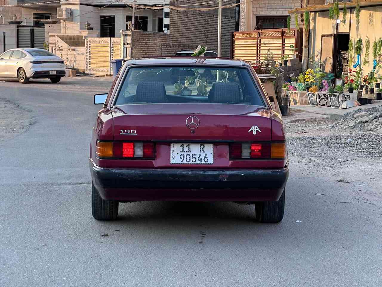 سلام عليكم 
للبيع مارسيدس ١٩٠ طيارين موديل ١٩٩٢ فول مواصفات 

السياره محرك كاز بلازي ٥ سلندر سوبر جارج طياره بل مشي

سياره قتصاديه كلش وما بيها اي صرفيات ونشطه كلش وسريعه

كير اوتماتك محرك وكير جدد مكفولات صدرين جدد تراي صفر

رقم بغداد الدولي شرط التحويل سنويه جديده هزه جديده 

صبغ عام جماليه بدون اي ضرر او تعمير او خياس فقط رش ￼

سياره حلوه مال جني ومال بيت ما متعوبه وكلش قتصاديه

السعر46 ورقه وبي مجال للشراي العنوان بغداد حي الخضراء

*********** ممتواجد ع النت الي يحب يتصل
